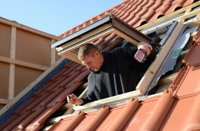 Pose de fenêtres de toit Velux à Ouarville